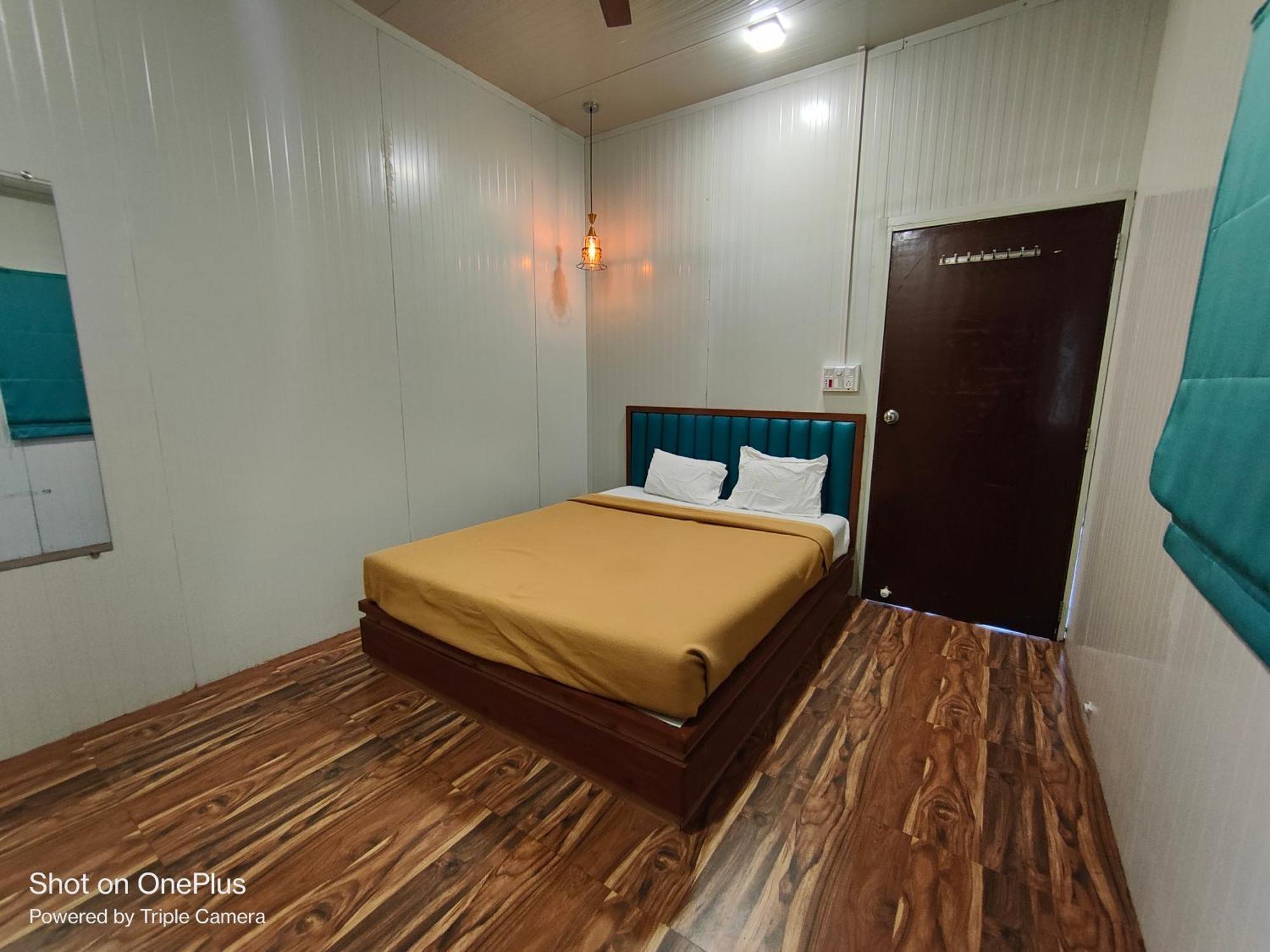 Vss Lawns & Resorts Llp Shahada ภายนอก รูปภาพ