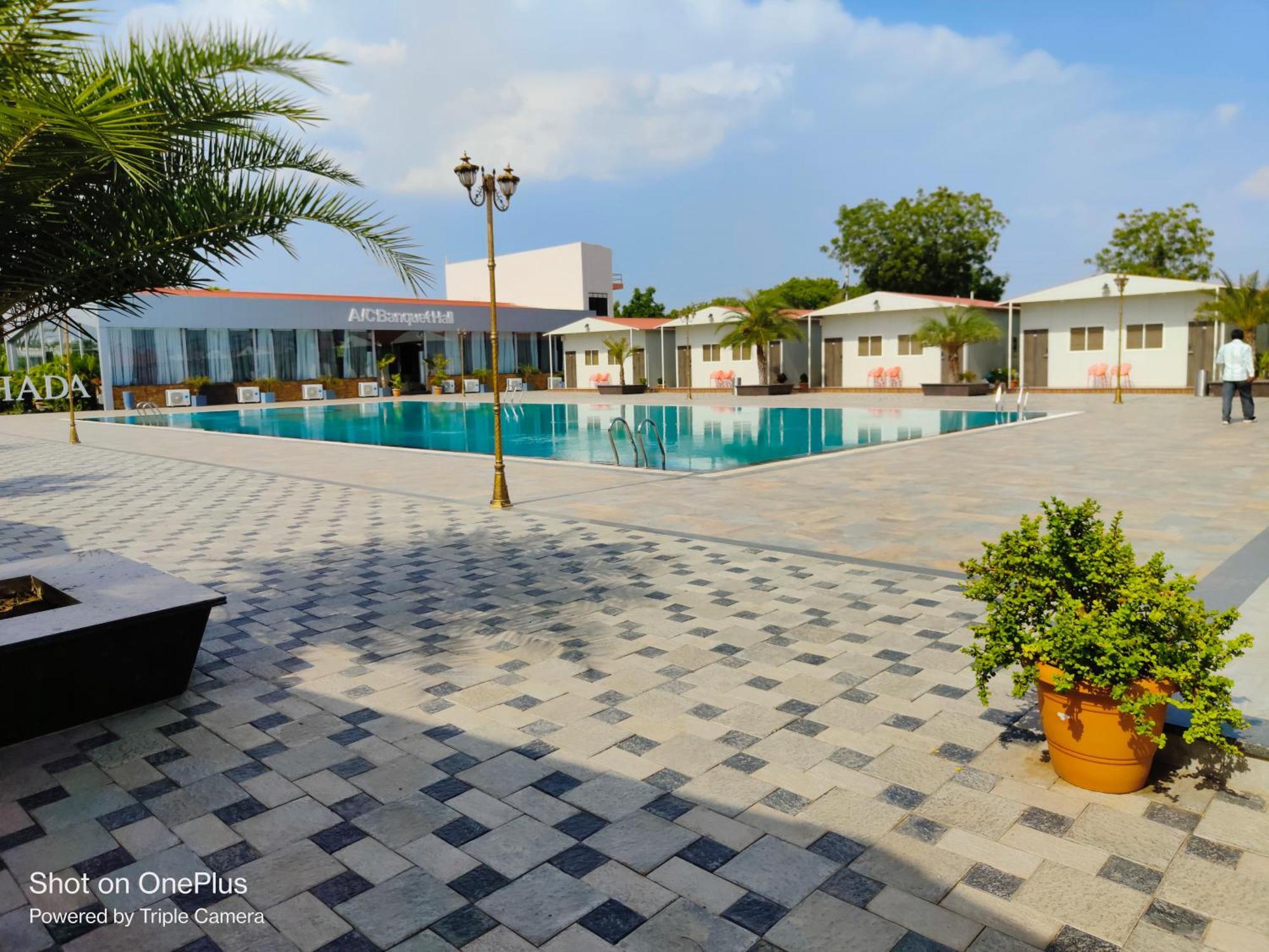 Vss Lawns & Resorts Llp Shahada ภายนอก รูปภาพ