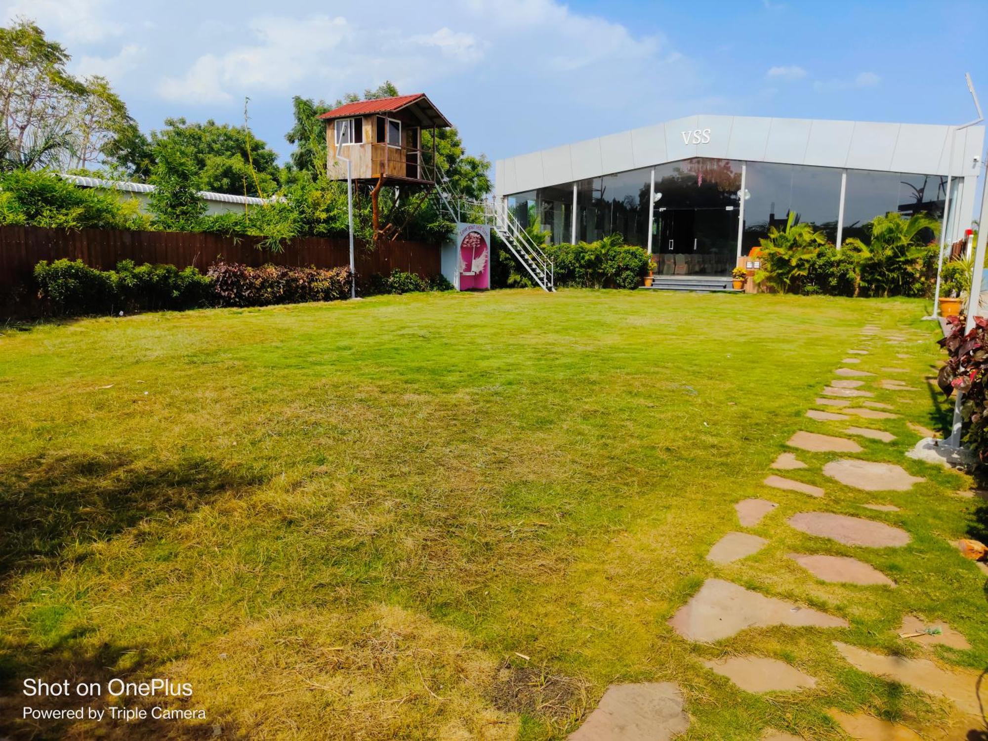 Vss Lawns & Resorts Llp Shahada ภายนอก รูปภาพ